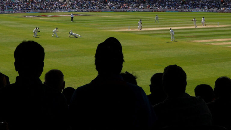 How to Bet on Cricket Centuries Using Your Online Cricket ID